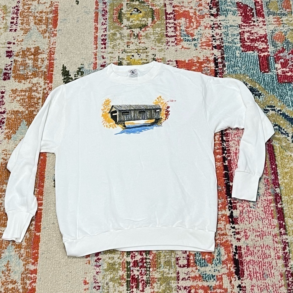 Vintage Barn Oudoor Fall Foliage 1980s Crewneck Pullover Sweatshirt